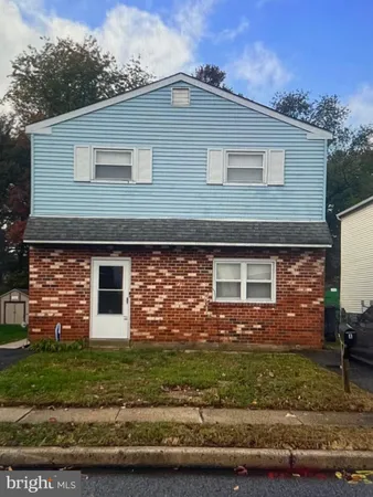 $1,875 | 521 Corinthian Avenue, Essington, PA 19029