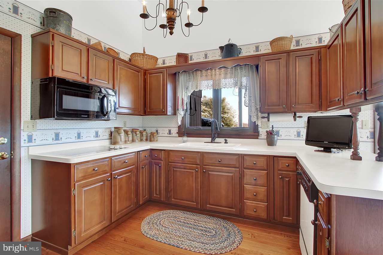 3841 Trout Run Road York, PA 17406 - Photo 8 of 36 Gallery Image 8