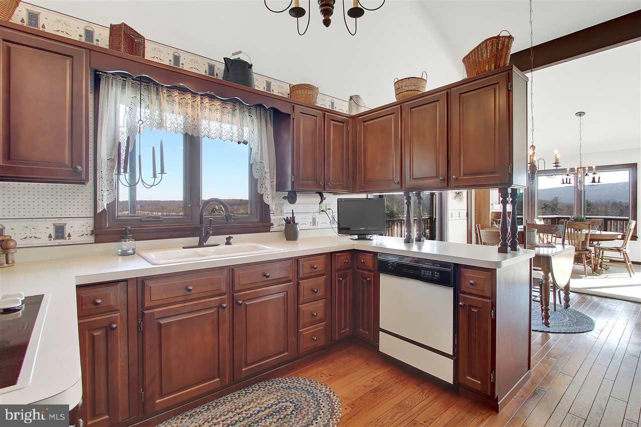 3841 Trout Run Road York, PA 17406 - Photo 9 of 36 Gallery Image 9