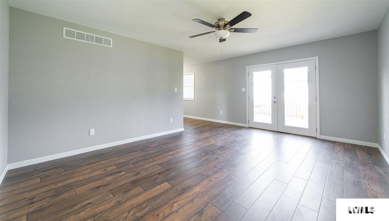 1228 Rutledge Drive Lincoln, IL 62656 - Photo 12 of 26 Gallery Image 12