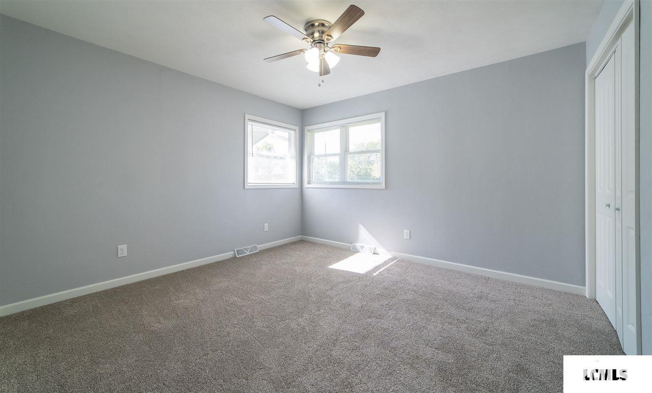 1228 Rutledge Drive Lincoln, IL 62656 - Photo 18 of 26 Gallery Image 18