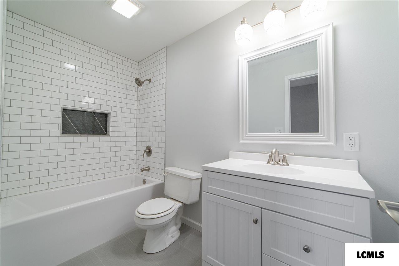 1228 Rutledge Drive Lincoln, IL 62656 - Photo 21 of 26 Gallery Image 21