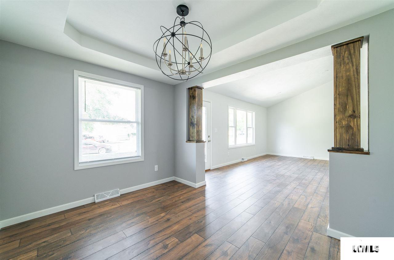 1228 Rutledge Drive Lincoln, IL 62656 - Photo 9 of 26 Gallery Image 9