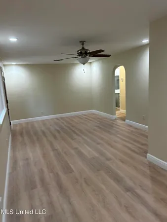 $1,725 | 111 Linda Circle, Ocean Springs, MS 39564