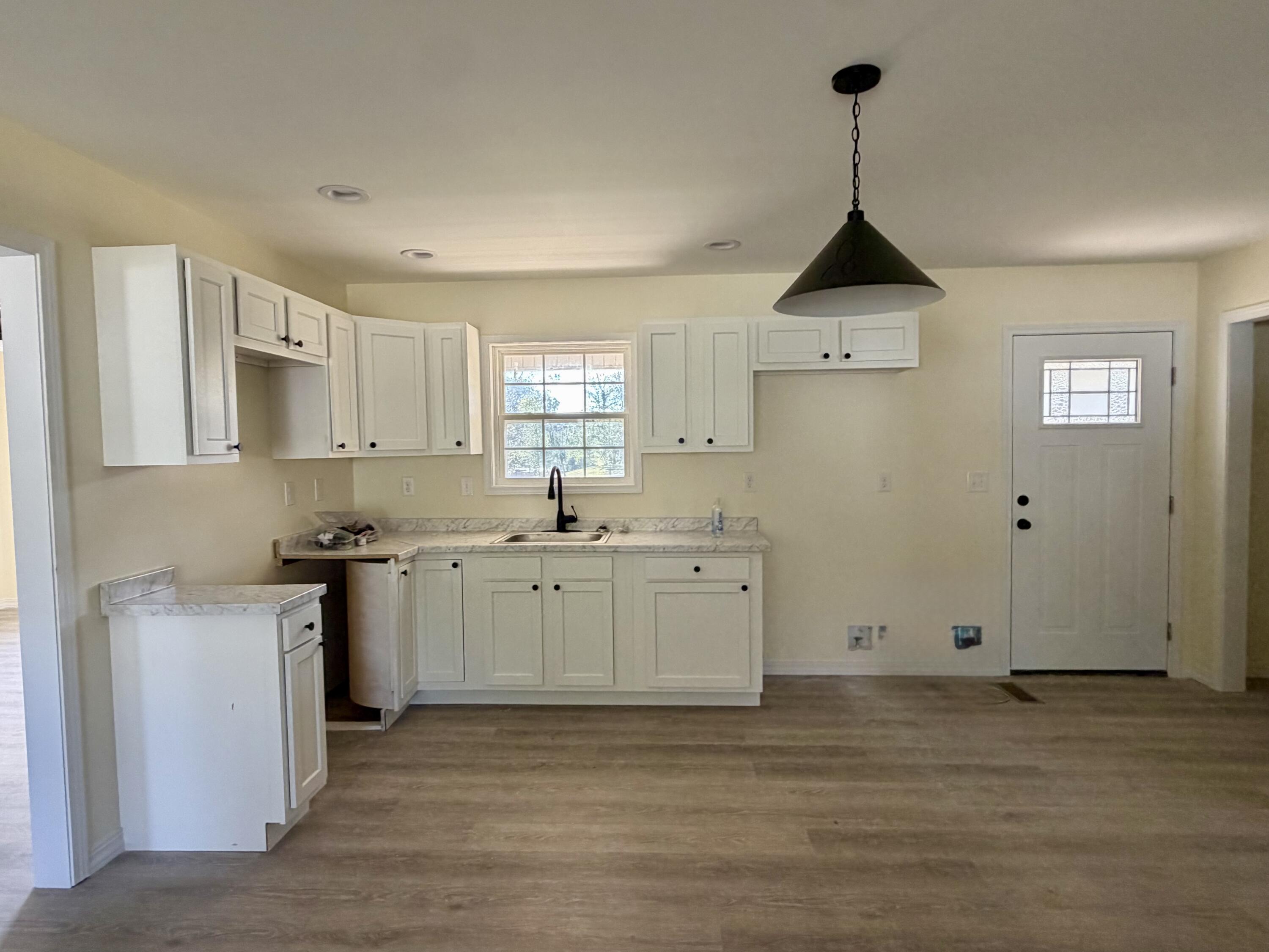 1055 Topton Road London, KY 40744 - Photo 3 of 16 IMG_4269