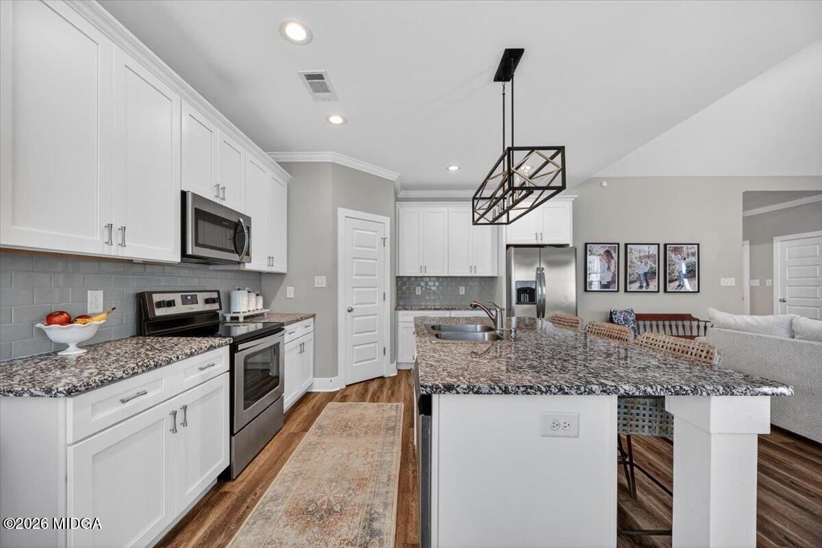 810 Holly Ridge Drive Gray, GA 31032 - Photo 10 of 37 Kitchen