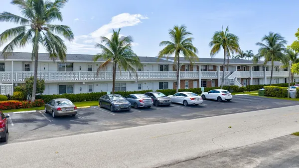 $210,000 | 801 Pine Drive, Unit 12, Pompano Beach, FL 33060