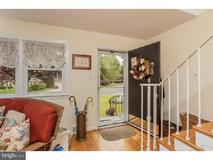 1534 Prospect Ridge Boulevard Haddon Heights, NJ 08035 - Photo 3 of 25