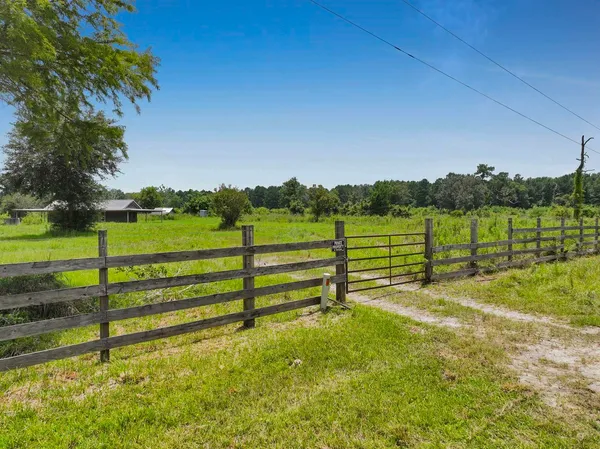$984,000 | 386 County Road 784, Buna, TX 77612