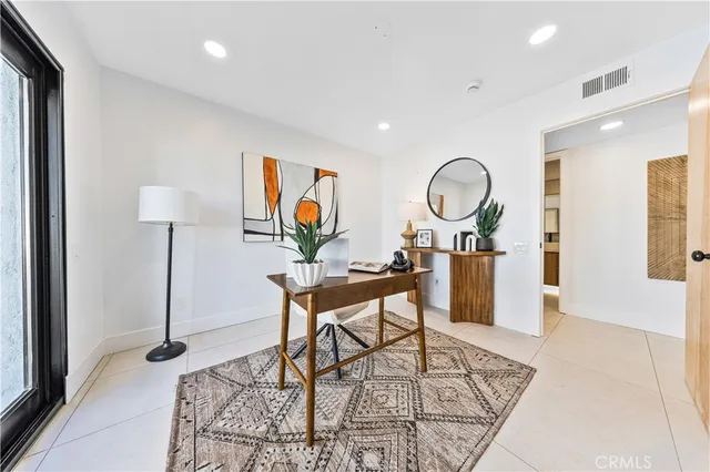 $1,128,000 | 1033 East Via Escuela, Palm Springs, CA 92262