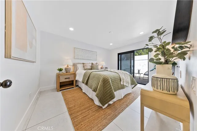 $1,128,000 | 1033 East Via Escuela, Palm Springs, CA 92262