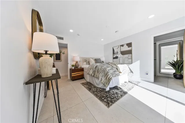 $1,128,000 | 1033 East Via Escuela, Palm Springs, CA 92262