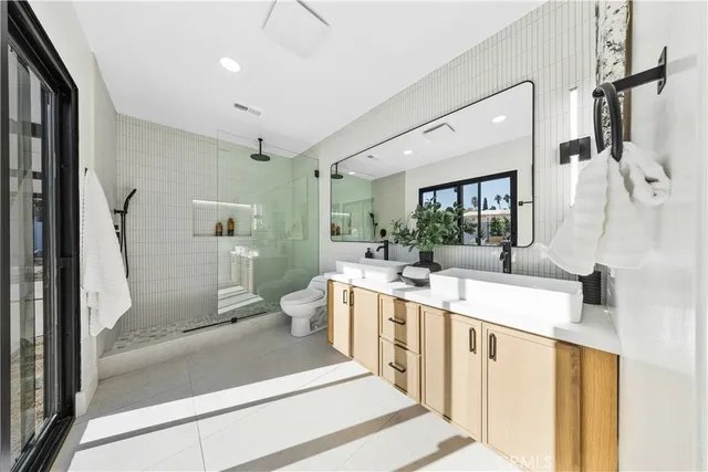 $1,128,000 | 1033 East Via Escuela, Palm Springs, CA 92262