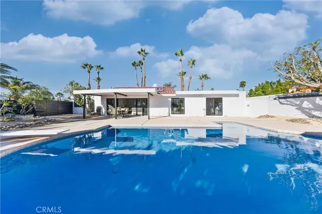 $1,128,000 | 1033 East Via Escuela, Palm Springs, CA 92262
