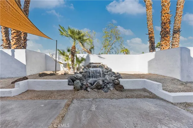 $1,128,000 | 1033 East Via Escuela, Palm Springs, CA 92262