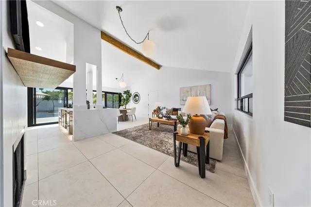 $1,128,000 | 1033 East Via Escuela, Palm Springs, CA 92262