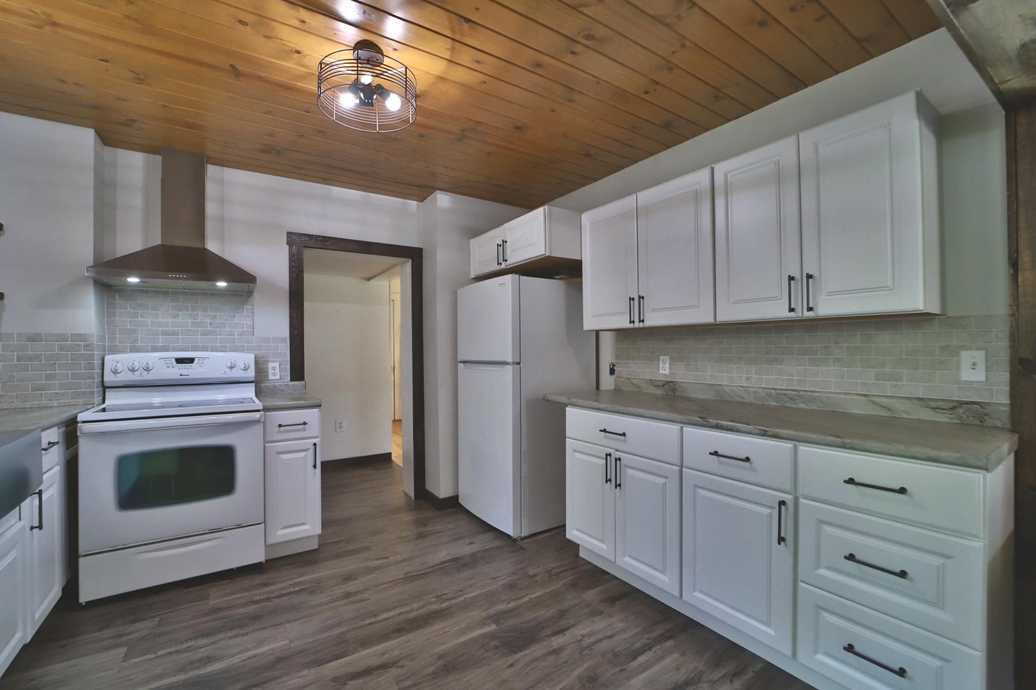 413 1st Street Southwest Crosby, MN 56441 - Photo 3 of 29