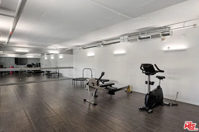 $1,795,000 | 140 Ocean Park Boulevard, Unit 419, Santa Monica, CA 90405