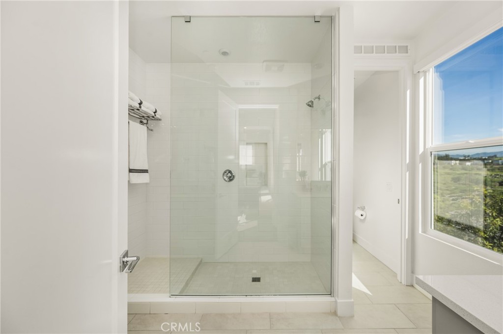 201 Lynx Irvine, CA 92618 - Photo 32 of 54