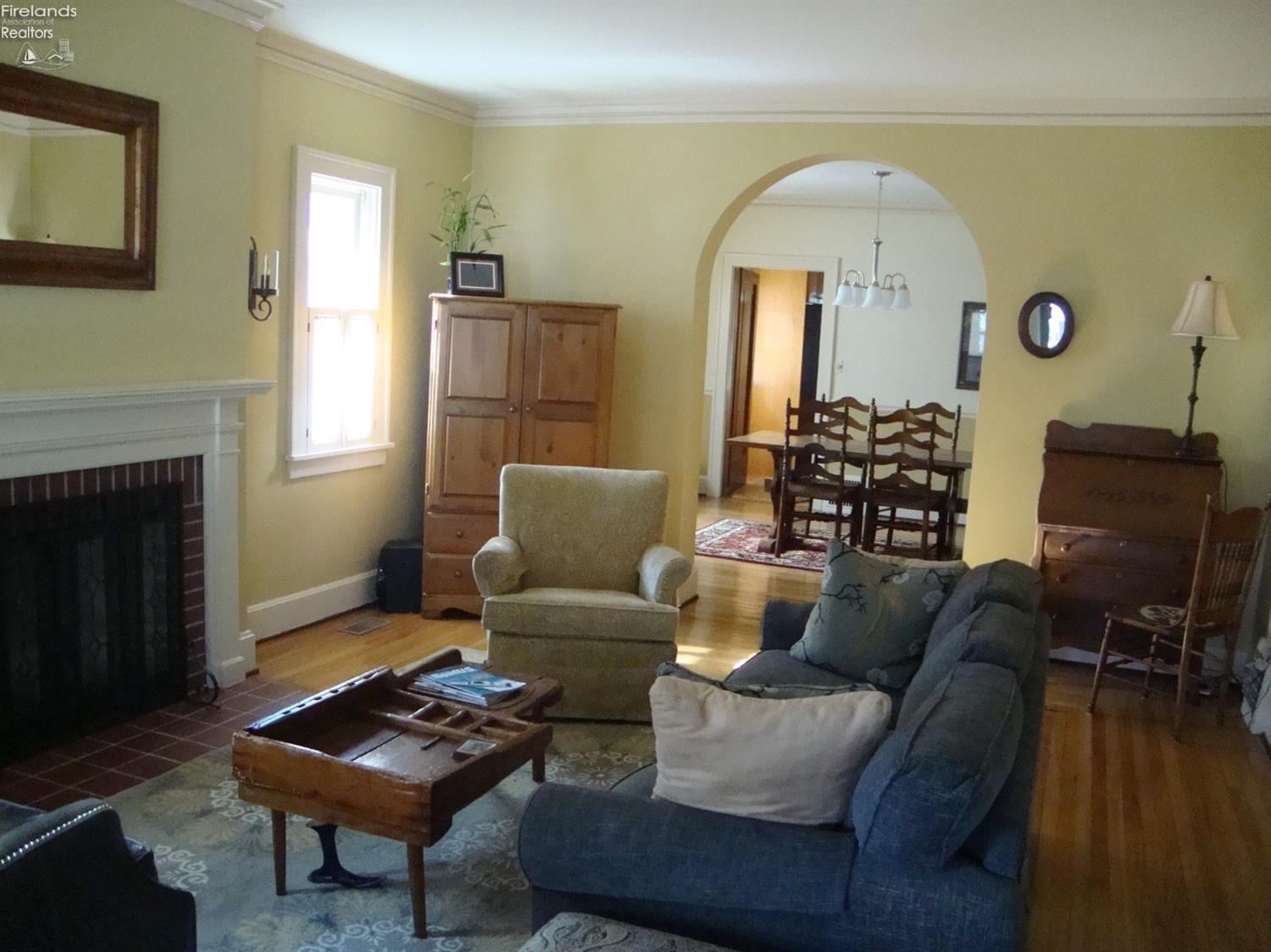 1201 Waverly Road Sandusky, OH 44870 - Photo 5 of 11 Gallery Image 5