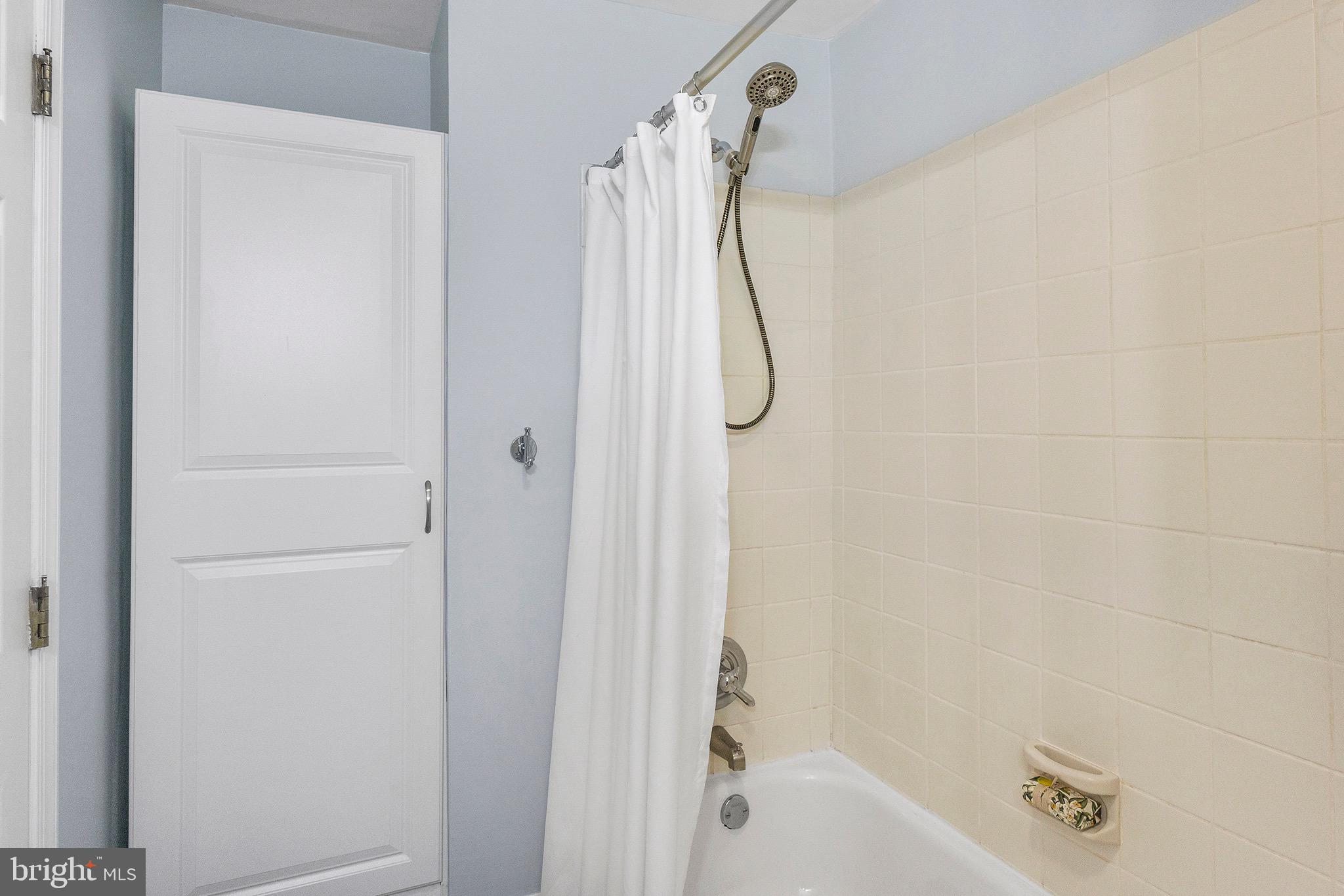 523 Queen Street Philadelphia, PA 19147 - Photo 12 of 27