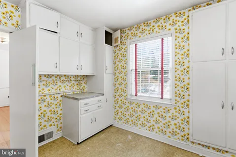 $1,050,000 | 7408 Wyndale Lane, Chevy Chase, MD 20815