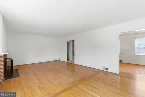 $1,050,000 | 7408 Wyndale Lane, Chevy Chase, MD 20815