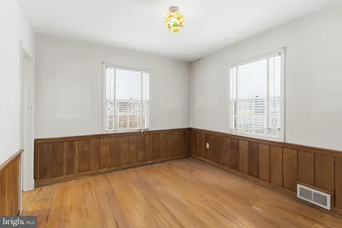 $1,050,000 | 7408 Wyndale Lane, Chevy Chase, MD 20815