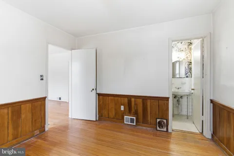 $1,050,000 | 7408 Wyndale Lane, Chevy Chase, MD 20815