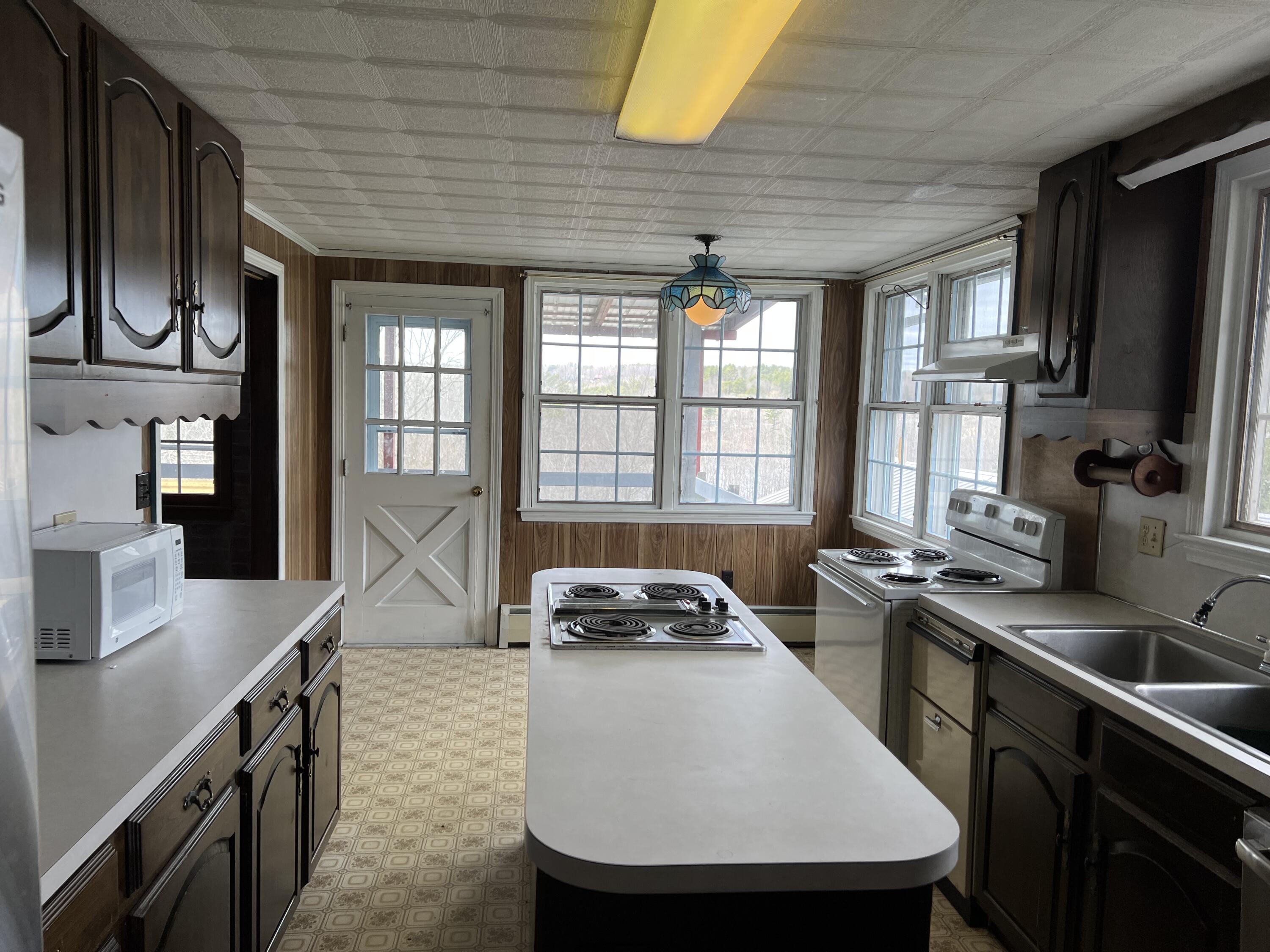 211 Friendship Road Waldoboro, ME 04572 - Photo 6 of 58 IMG_4470