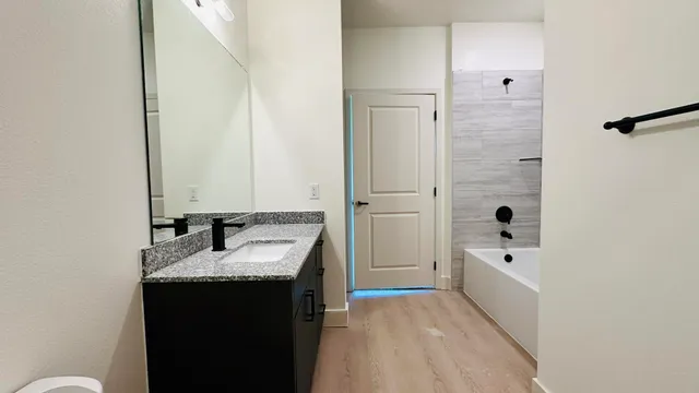 $1,265 | 19100 Woodland Hills Drive, Unit B1, Humble, TX 77338