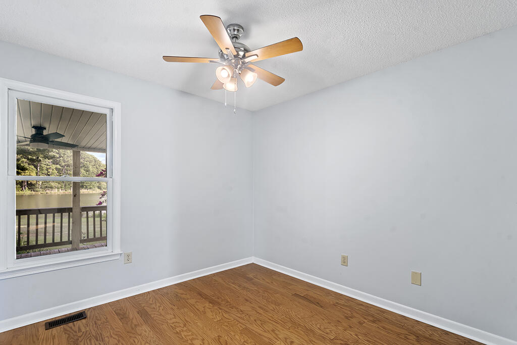 223 Cove Road Greenwood, SC 29646 - Photo 13 of 22 Gallery Image 13