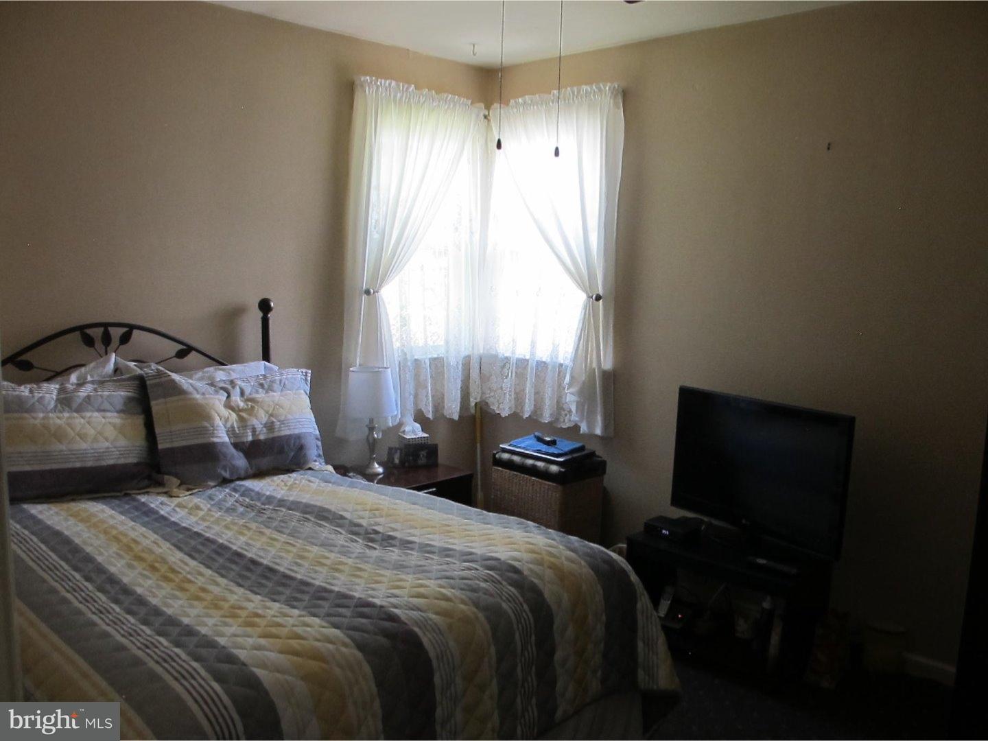 9858 Verree Road Philadelphia, PA 19115 - Photo 9 of 15