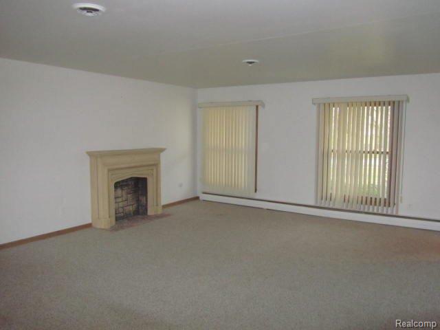 440 Morton Street Romeo, MI 48065 - Photo 11 of 27 2013-10-23 00.59.41.jpg