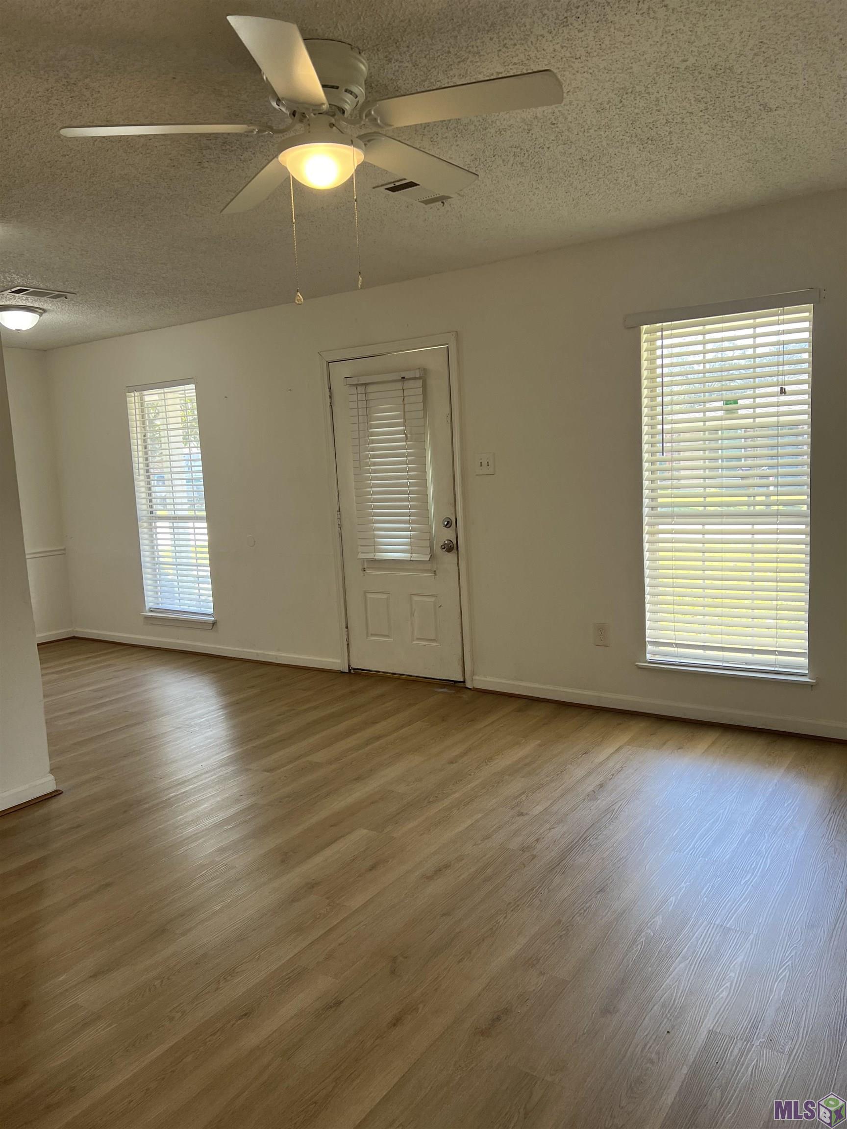 8739 Aubin Road Denham Springs, LA 70726 - Photo 2 of 9 Living to Dining