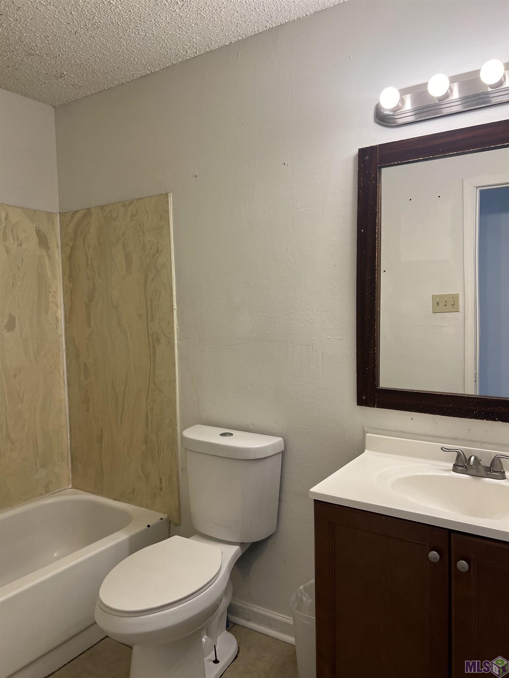 8739 Aubin Road Denham Springs, LA 70726 - Photo 7 of 9 Full Bath