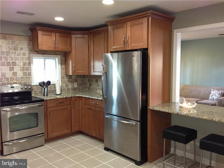 70 Gamewood Road Levittown, PA 19057 - Photo 4 of 22