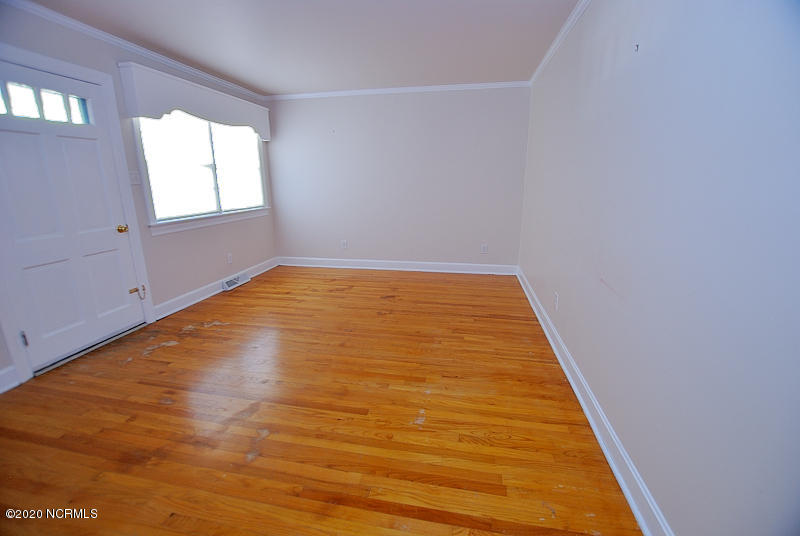 3013 Amherst Road Rocky Mount, NC 27804 - Photo 7 of 14 Living room