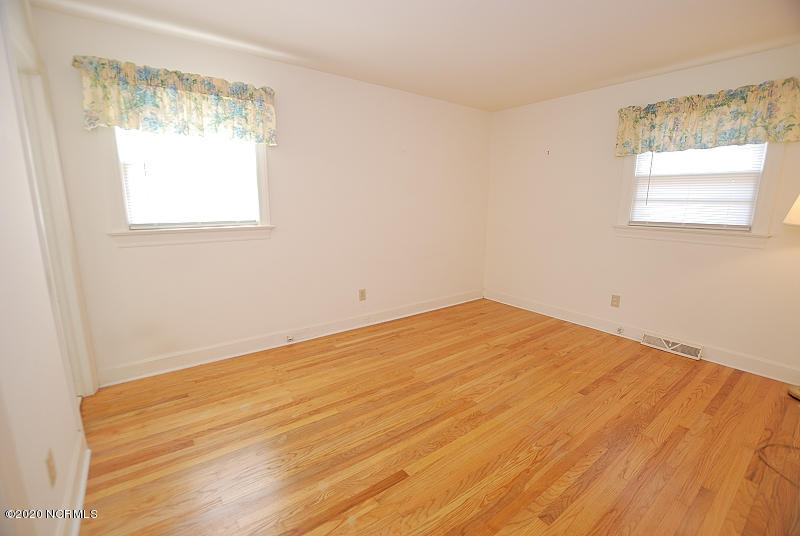 3013 Amherst Road Rocky Mount, NC 27804 - Photo 10 of 14 Mst.bedroom