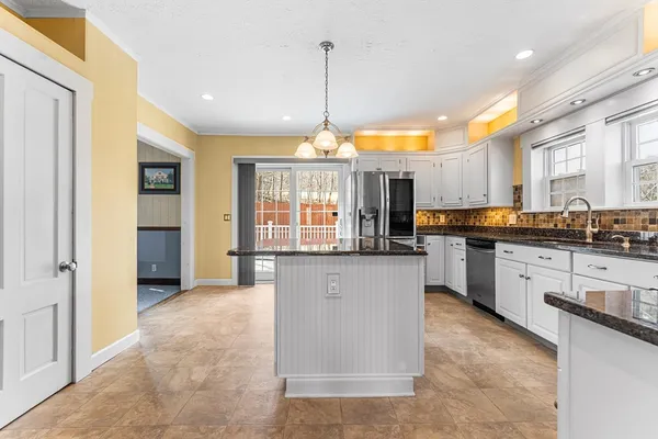 $419,500 | 1 Bell Street, North Brookfield, MA 01535