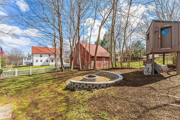 $419,500 | 1 Bell Street, North Brookfield, MA 01535