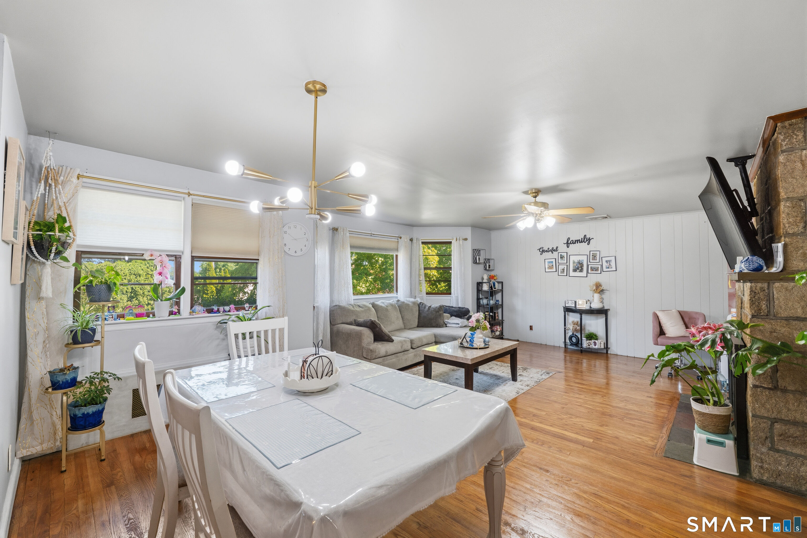 4 Francis Road Danbury, CT 06810 - Photo 10 of 36