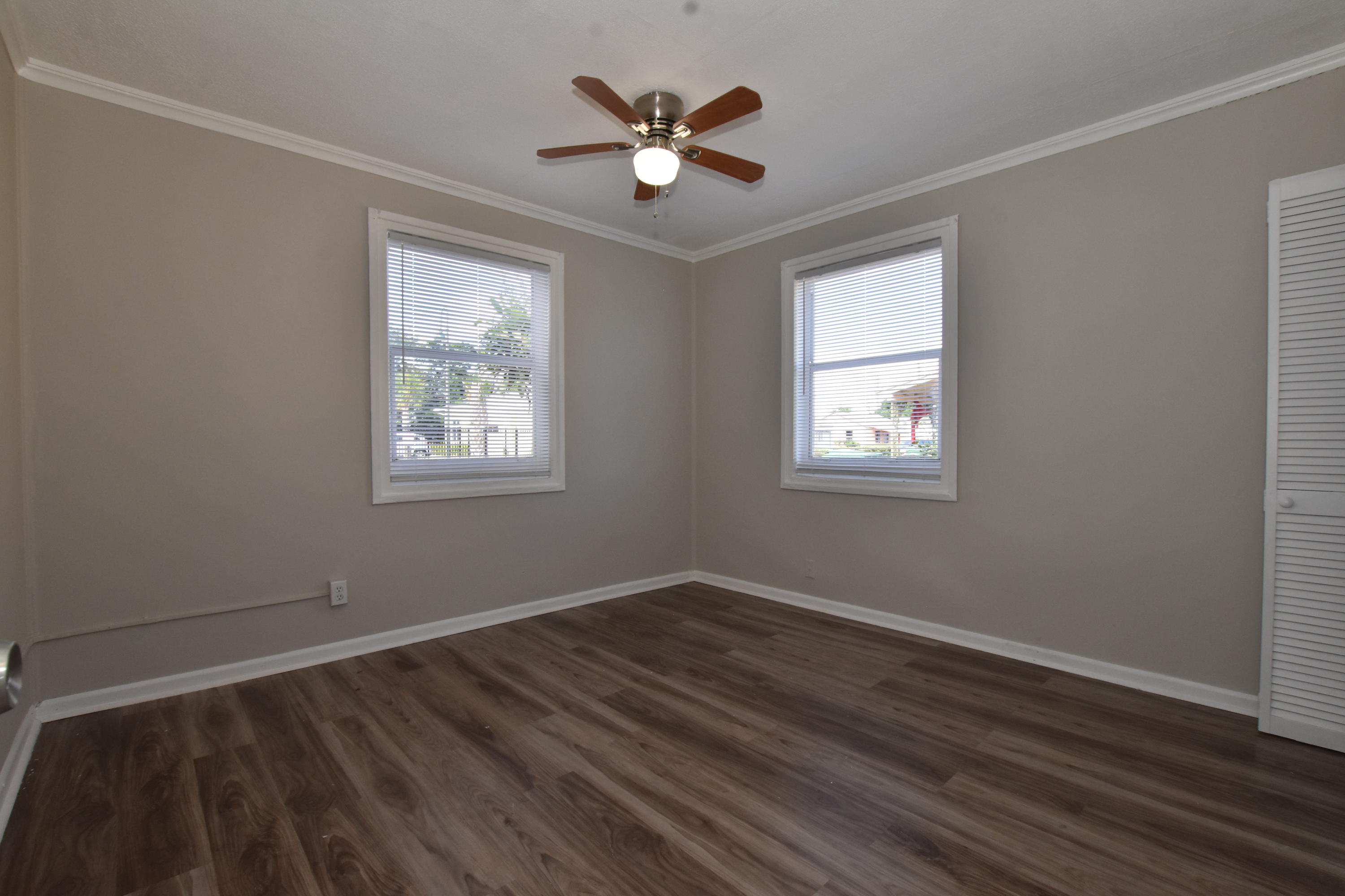 595 West 4th Street Riviera Beach, FL 33404 - Photo 7 of 10 595 W 4th St