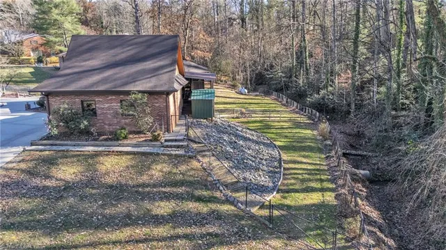 $499,000 | 172 Laurel Mountain Road, North Wilkesboro, NC 28659