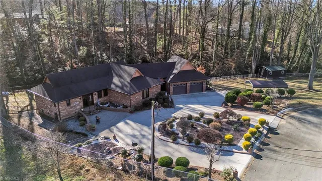 $499,000 | 172 Laurel Mountain Road, North Wilkesboro, NC 28659