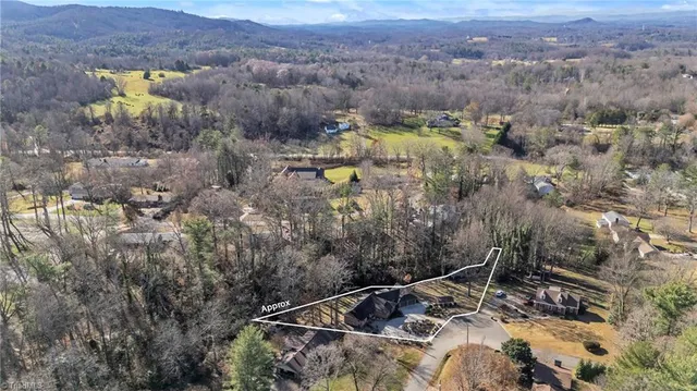 $499,000 | 172 Laurel Mountain Road, North Wilkesboro, NC 28659