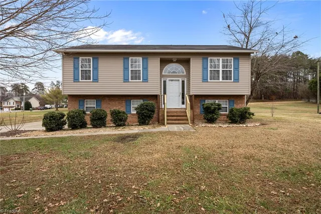 $249,000 | 120 Rockwell Pl Court, Tobaccoville, NC 27050
