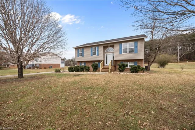 $249,000 | 120 Rockwell Pl Court, Tobaccoville, NC 27050