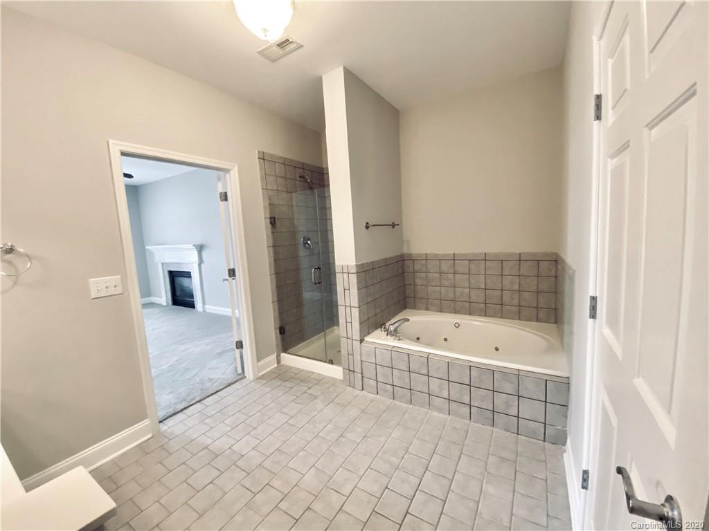 637 Williamson Road, Unit 301 Mooresville, NC 28117 - Photo 17 of 38