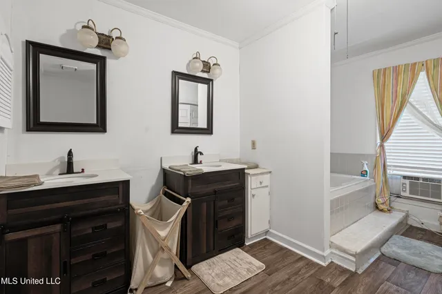 $249,900 | 224 South Ward Street, Senatobia, MS 38668